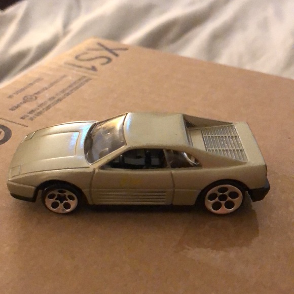 Hot Wheels Ferrari Testarosa - Picture 3 of 10